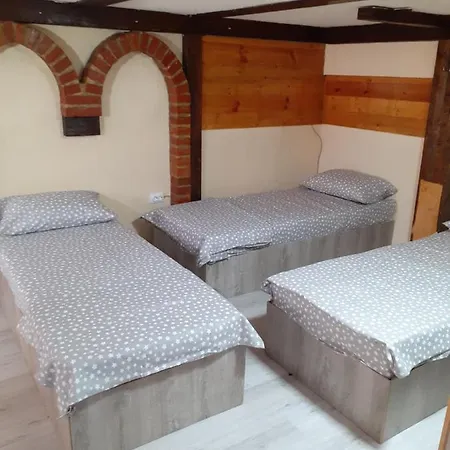 Daire Porodicni Apartman,viktor Cafee *