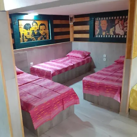 Porodicni Apartman,viktor Cafee Daire Šabac