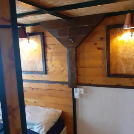 Porodicni Apartman,viktor Cafee Apartment