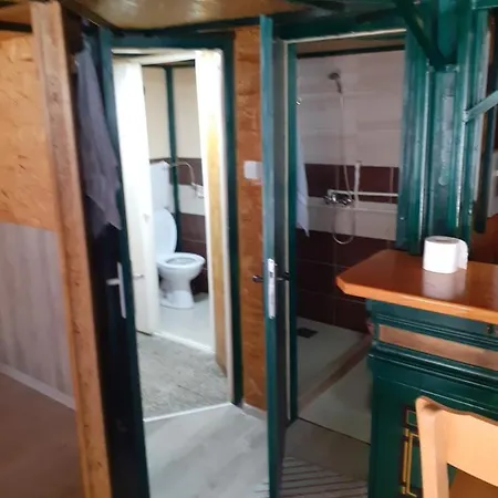 Apartment Porodicni Apartman,viktor Cafee
