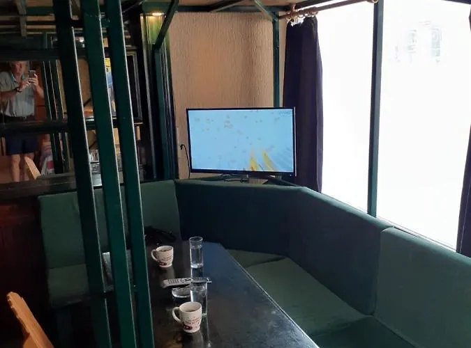 דירה Porodicni Apartman,viktor Cafee