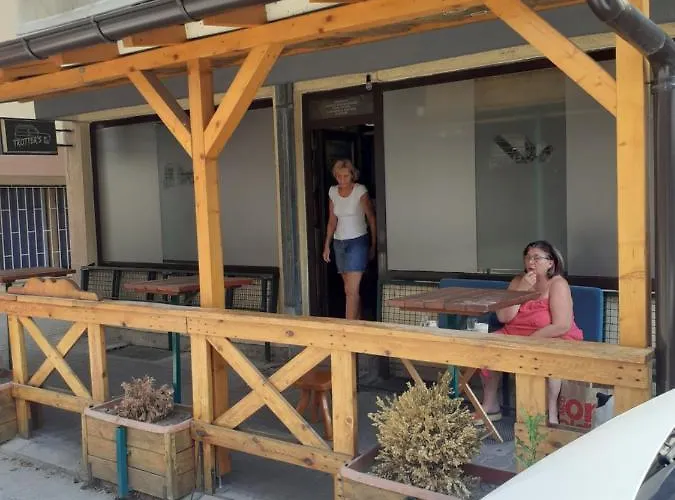 Porodicni Apartman,viktor Cafee דירה *